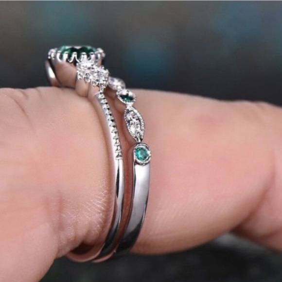 Elegant Ring Set - Picture 3 of 4